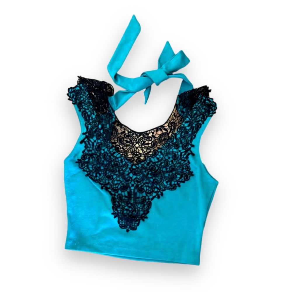 Teal crop top with black lace 🖤